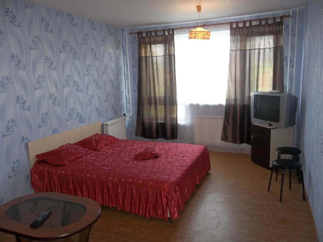 100 0823 Подобова оренда квартири Черкаси